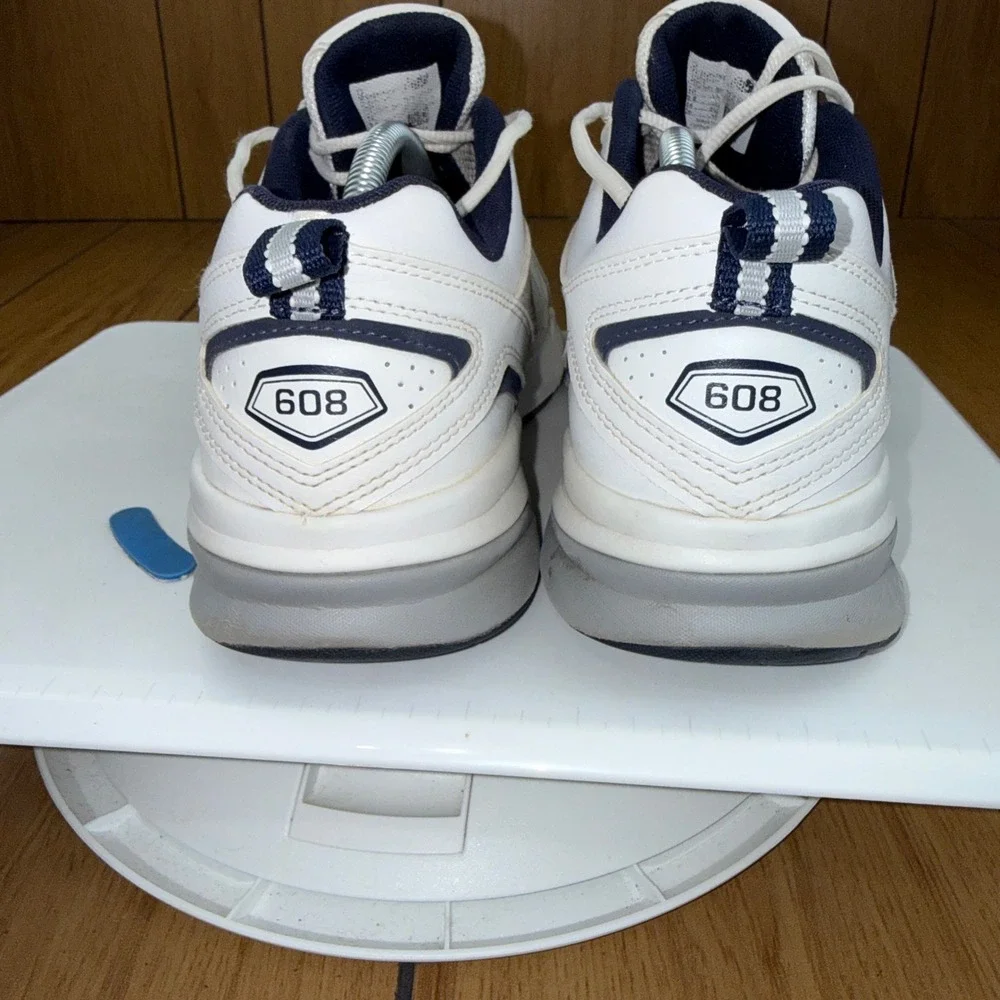 New Balance 608v5 Mens White Navy Leather Training Shoes MX608WN5 Size 10